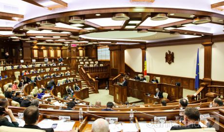 Deputații au reiterat și angajamentul ferm pentru reintegrarea țării.