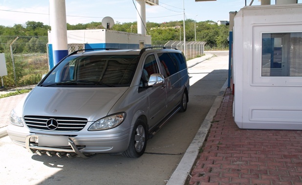 Un bărbat în vârstă de 43 de ani, a fost reținut la vama Albița cu un automobil marca Mercedes Vito furat.