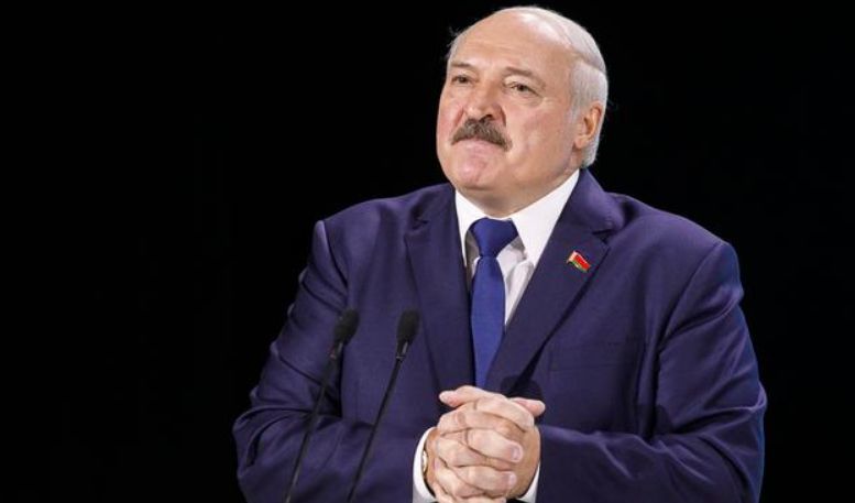 Лукашенко подписал декрет о передаче власти Совбезу в случае его гибели.