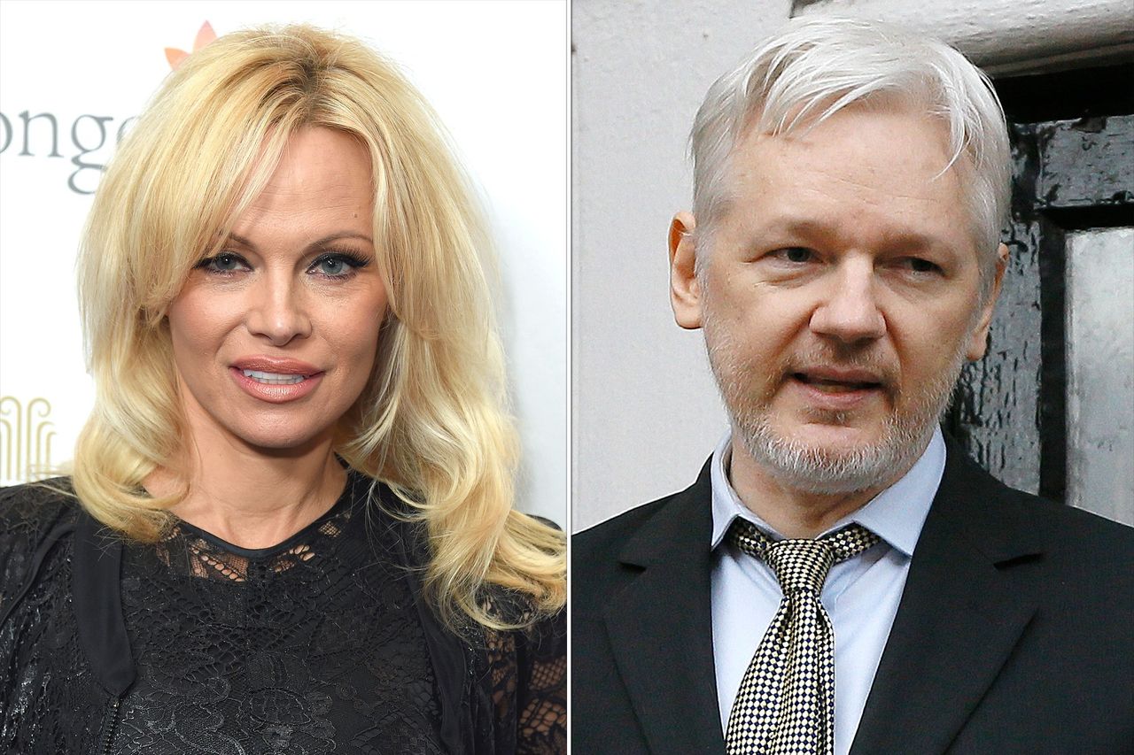 Актриса и активист Памела Андерсон и основатель портала WikiLeaks Джулиан Ассанж.