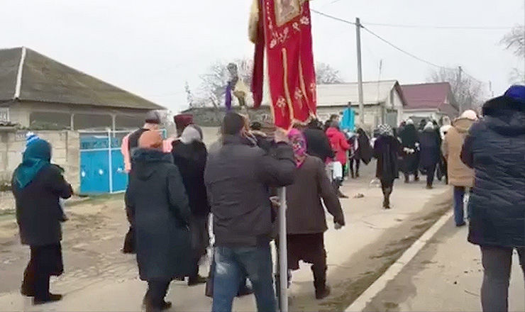 Спасатели обнаружили тело пропавшего ребенка в колодце. 