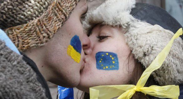 Ucrainenii aleg în proporție covârșitoare orientarea spre spre vest, arată datele unui sondaj de opinie. Foto: independent.md