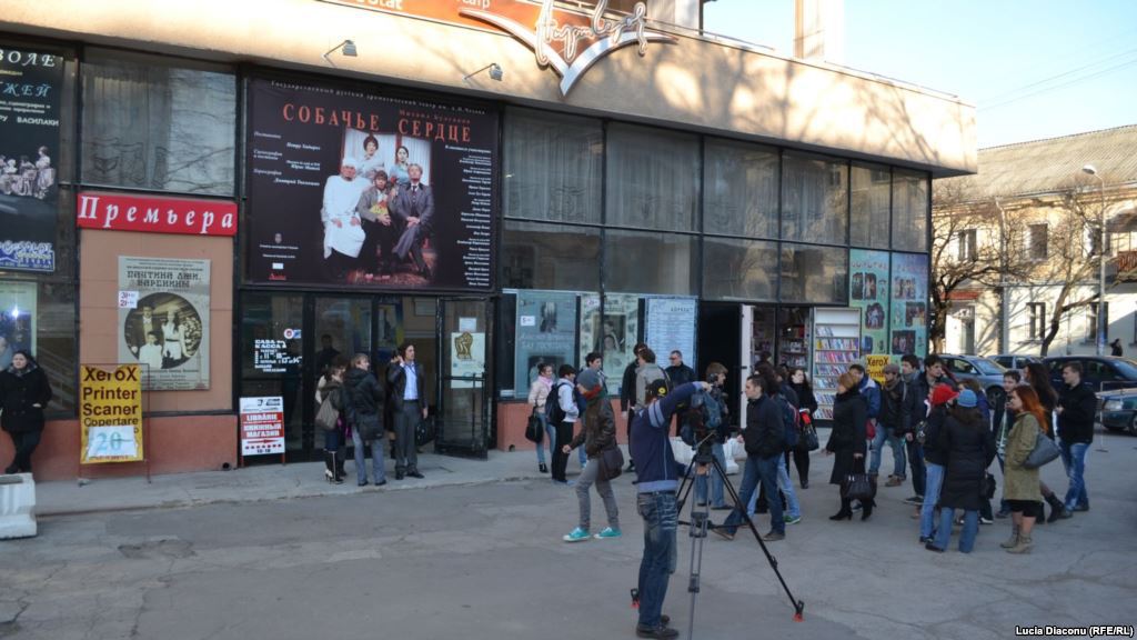 В государственном русском драматическом театре им. Чехова 2 ноября пройдет торжественный вечер.