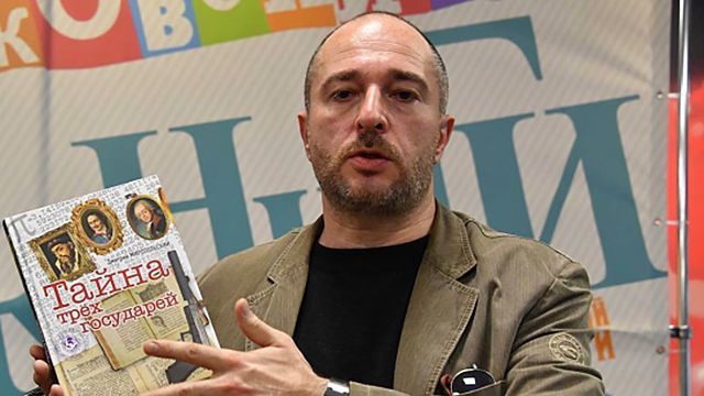 Российского писателя не пустили в Молдову.
