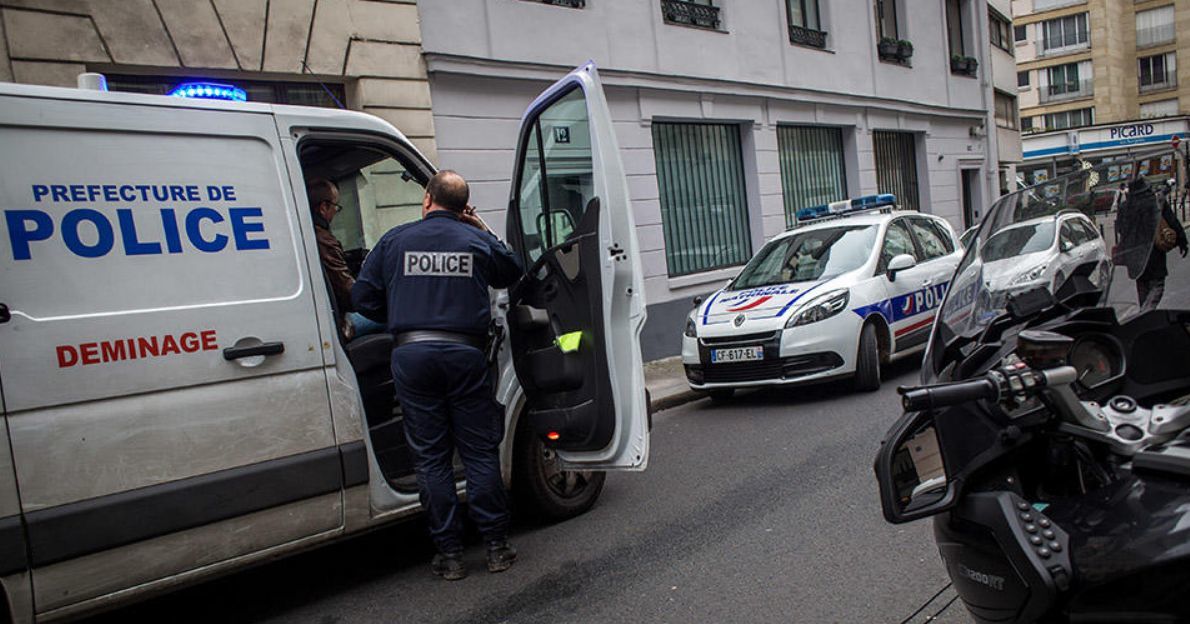Напавший на прохожих у старого здания Charlie Hebdo задержан.