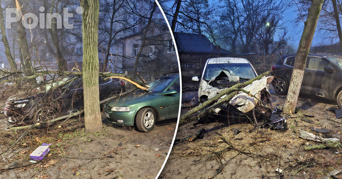 Detalii despre accidentul nocturn din Capitală: Un șofer a derapat pe trotuar și a lovit cinci mașini.