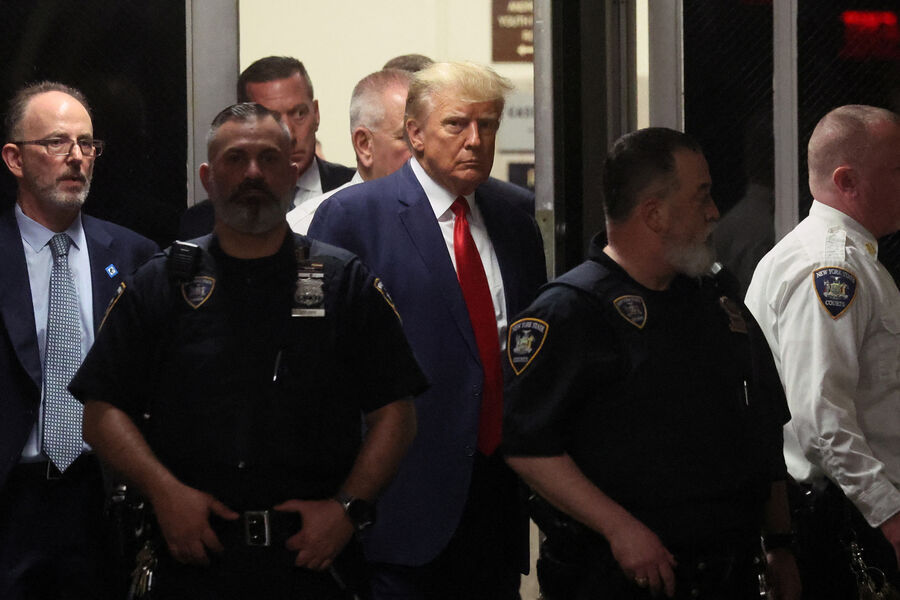 Трамп использовал кадры с судебного процесса в Нью-Йорке для предвыборной рекламы.
