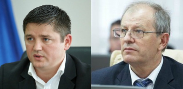 Согласно законодательству, чиновники должны были подать декларацию о наличии конфликта интересов в течение 15 дней и заявить о своих доходах в 20-дневный срок.