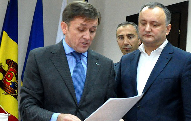 Социалисты зарегистрировались в ЦИК и представили полный список.