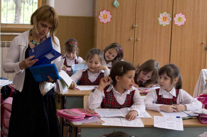 Более 80% респондентов поддерживают введение школьной формы в учебных заведениях Молдовы.