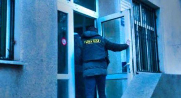 Mită de 30 de mii de euro, pentru a înceta o cauză penală. 