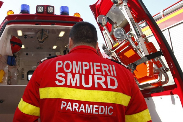 În urma impactului circulaţia pe DN 17 a fost blocată, iar traficul redirecționat.