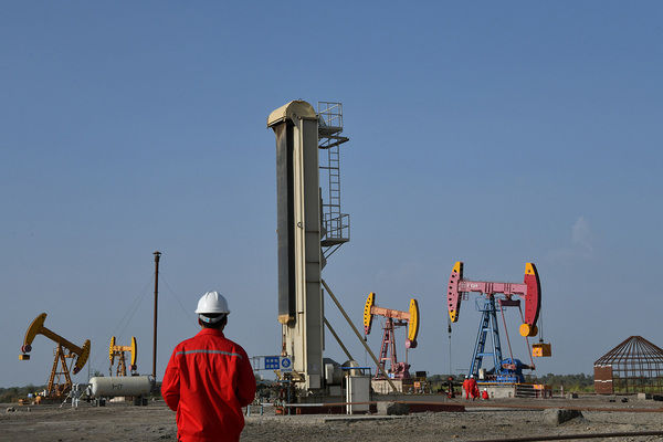 Цена нефти Brent поднялась выше $32 впервые с 14 апреля.