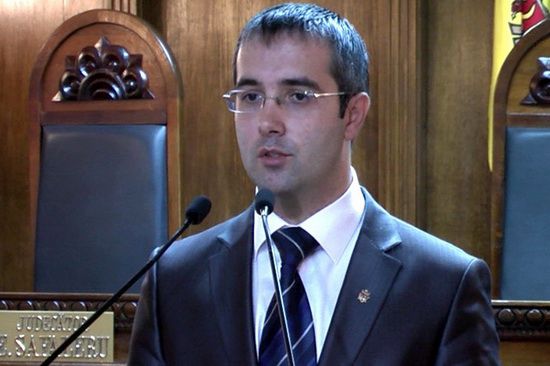 Juristul Sergiu Sîrbu, care este și deputat PD, a explicat, din punctul său de vedere, aspectele legale ale reținerii lui Vlad Filat în dosarul BEM.