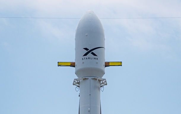 SpaceX перенесла запуск 60 интернет-спутников.