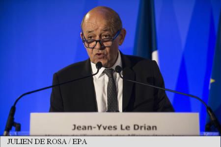 Jean-Yves Le Drian: Aproximativ 500 de jihadiști francezi se mai află în teatrul de război siriano-irakian. Foto: EPA