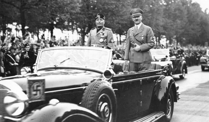 Un Mercedes folosit de Hitler va fi scos la licitaţie în ianuarie. Foto: auto-bild.ro