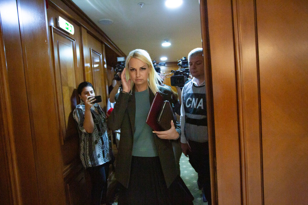 Марина Таубер остается под домашним арестом.