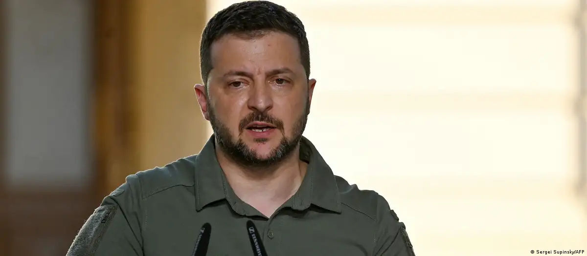 Зеленский распорядился укрепить оборону северной границы.