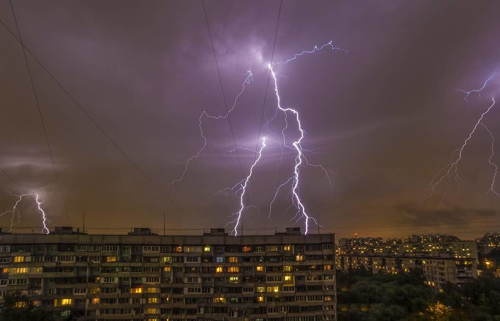 «Оранжевый» уровень погодной опасности объявили в Москве.