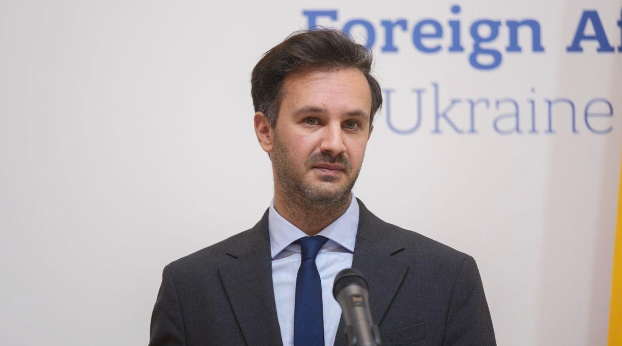 МИД Украины: Зеленский готов встретиться с Путиным в любой момент.
