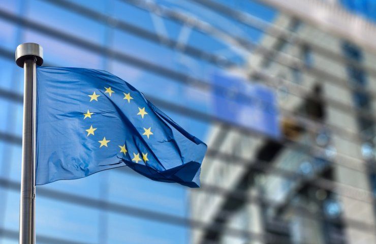 Еврокомиссия приняла пакет мер по восстановлению рынков капитала.