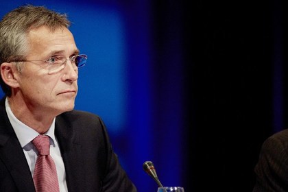 Как подчеркнул генсек НАТО, он уважал принятое во время президентства Виктора Януковича решение сохранить внеблоковый статус Украины.