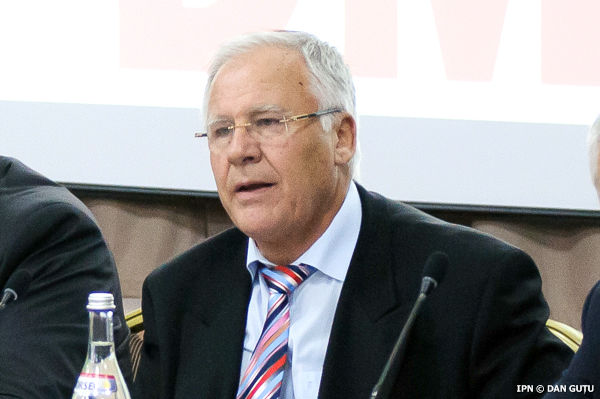 Preşedintele de onoare al Partidului Democrat, deputatul Dumitru Diacov, spune că nu este admisibil ca Parlamentul să plece în vacanţă fără să avem un Guvern.