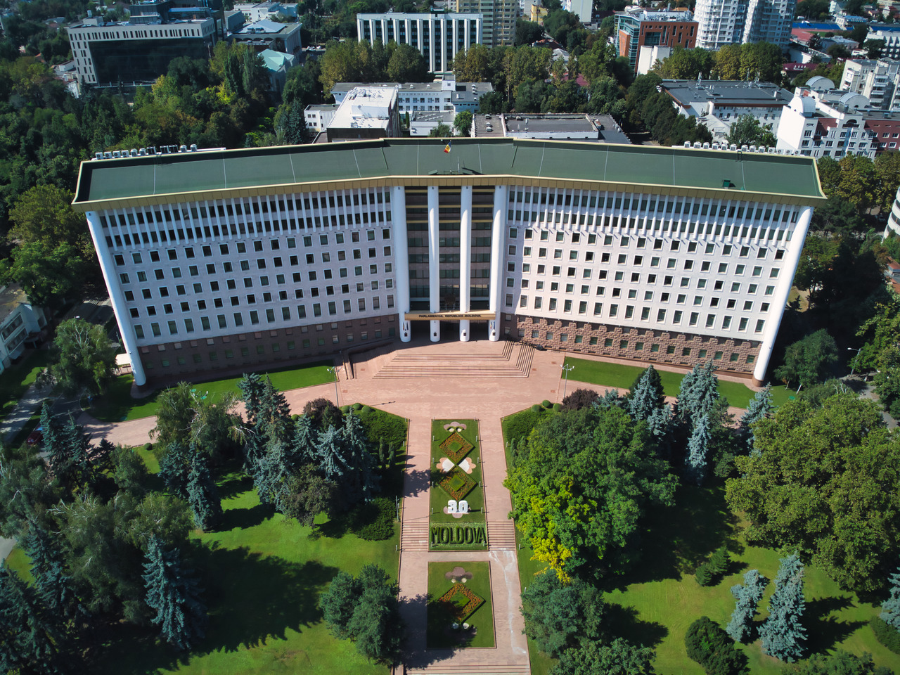 Советники президента, спикера и премьера смогут работать в руководстве госпредприятий.
