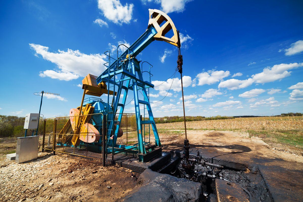 Нефть подорожала перед встречей ОПЕК+.