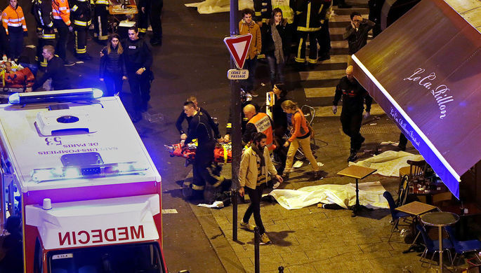 В Париже введен режим чрезвычайного положения.