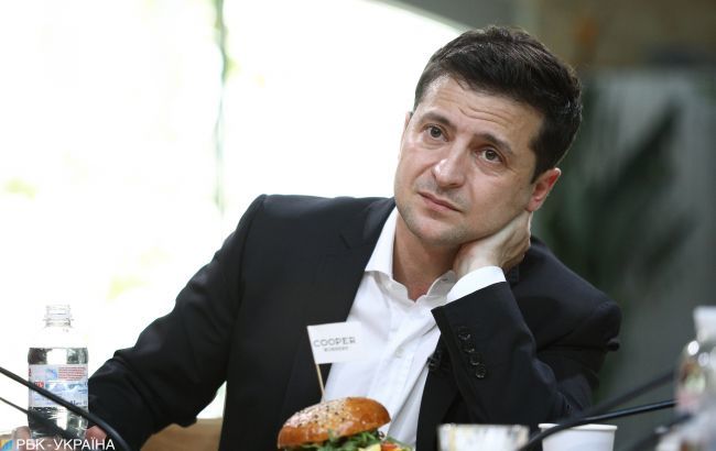 Зеленский назвал отсутствие авиасообщения с Россией странным.