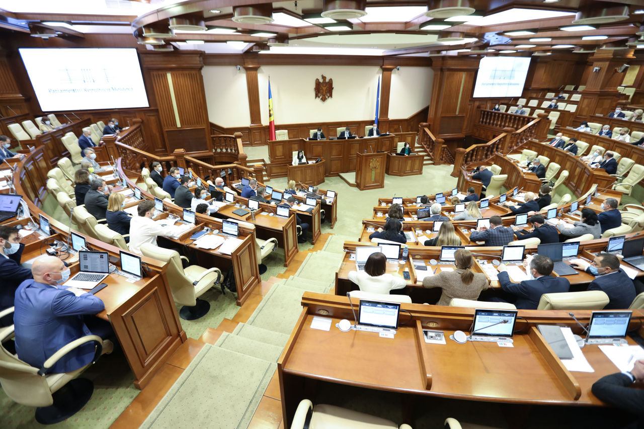 Парламент заслушал отчет о деятельности НОН.