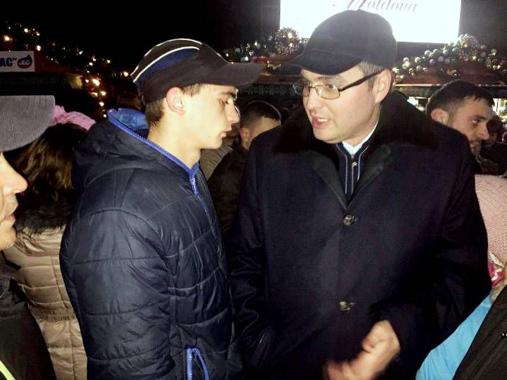 Усатый отреагировал на бедственную ситуацию чемпиона по боксу.
