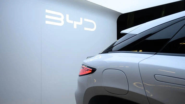 BYD provoacă Tesla: Va dota mașinile economice cu tehnologie de conducere inteligentă.