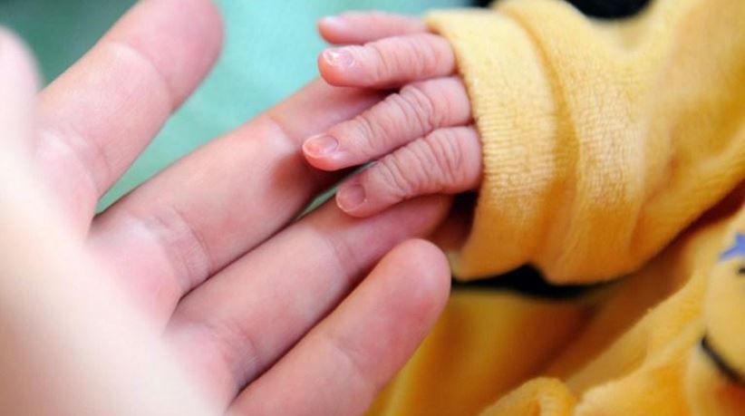 Социальные службы графства Эссекс получили разрешение суда на то, чтобы женщине провели принудительную операцию кесарева сечения. . Фото: AFP