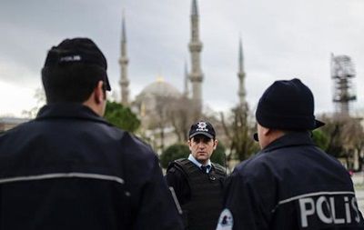 Два человека погибли при взрыве в турецком городе Адана.