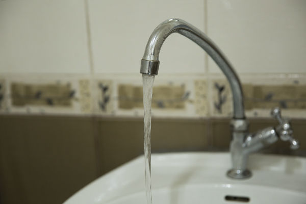 Furnizorul din capitală invocă modificarea ratei inflaţiei, dar şi scumpirea energiei electrice şi a carburanţilor.