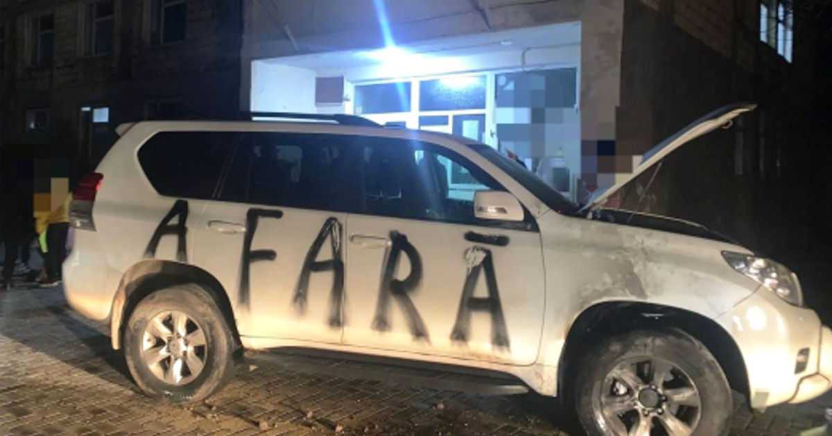 Поджог автомобилей в Конгазе: суд вынес решение об аресте поджигателей.