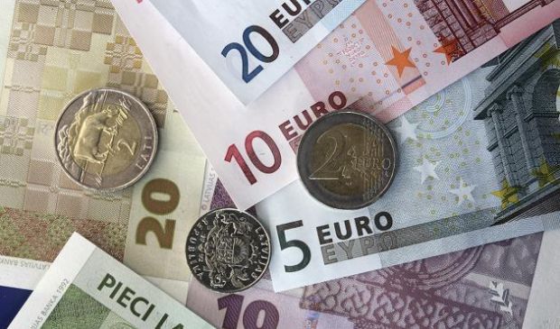 Россия продает в Евросоюза в два раза больше товаров, чем импортирует из него.