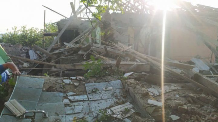 Взрыв газа в Калиманештах: специалисты нашли повреждения на шлангах от баллонов.