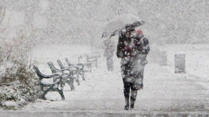Ninsori, ploi torențiale și temperaturi scăzute în Europa.