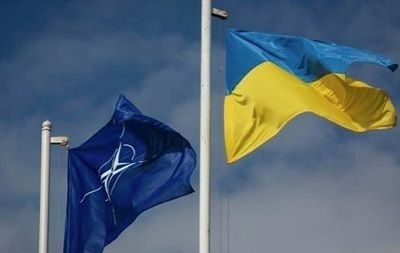 На повестке дня комиссии Украина-НАТО – ситуация в и вокруг страны.