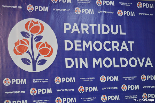 Deputaţii Partidului Democrat au iniţiat un proiect de lege privind construcţia magazinelor sociale.
