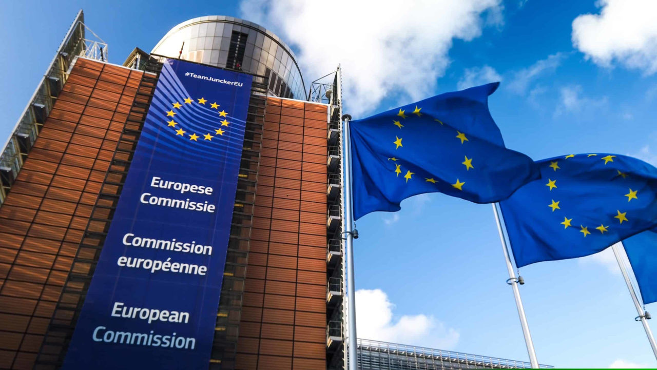 Еврокомиссия: Украина не получит 3,7 млрд евро, пока не примет закон о посылках.