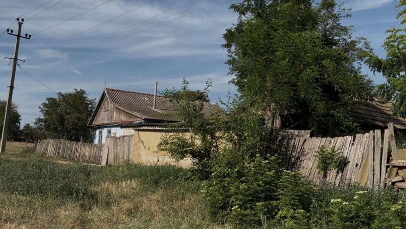 В забытом селе на юге Молдовы всего 10 жителей: нет дорог, школы и магазина.
