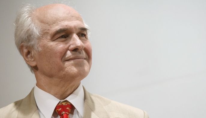 Artistul îşi doreşte ca Independenţa ţării să fie „umplută” cu un conţinut concret –  „să nu avem armate străine pe teritoriu, să nu fim dependenţi de sărăcie, de canale informaţionale străine”.