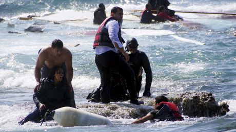 Doi migranţi morţi, zece dispăruţi şi 108 salvaţi. Foto: ibtimes.co.uk