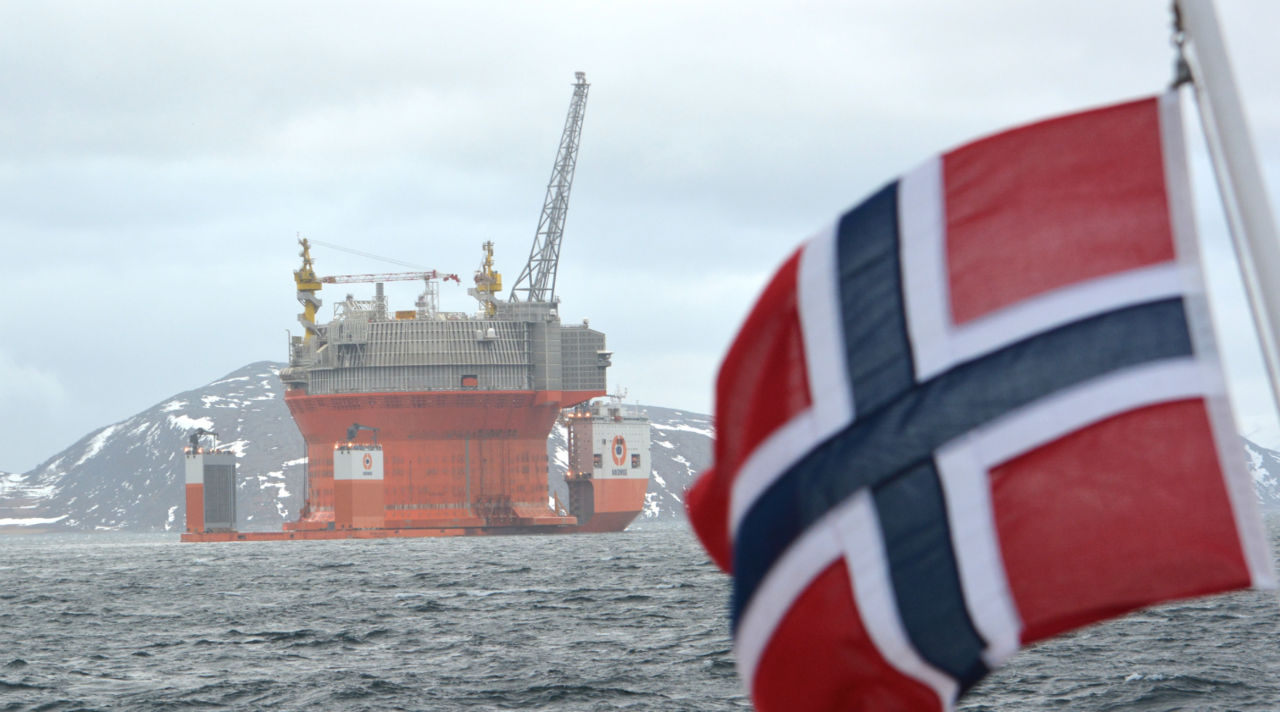 В Норвегии рабочие нефтяных месторождений объявили забастовку.