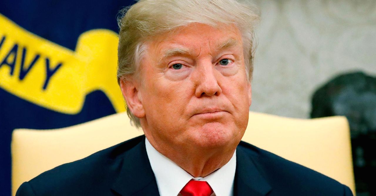 Порноактриса подала в суд на адвоката Трампа за клевету. Фото: cnbc.com
